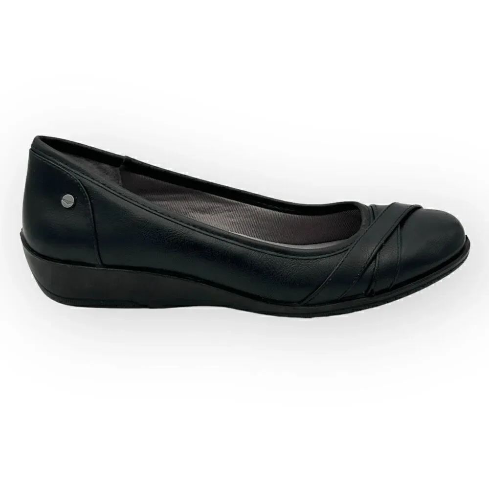 NWOT Lifestride i-Loyal Flats Black Womens 10 faux leather